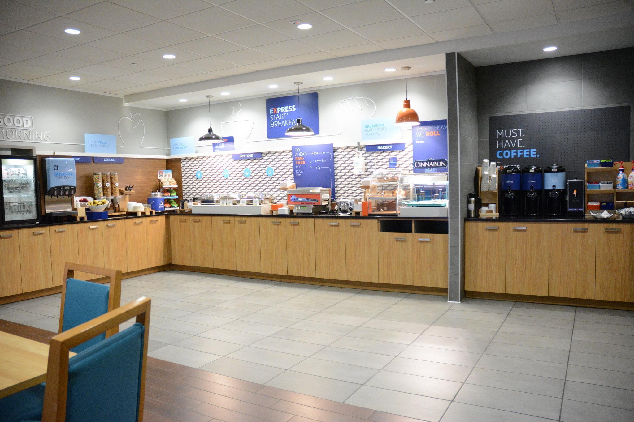 Holiday Inn Express Stamford, An Ihg Hotel 外观 照片
