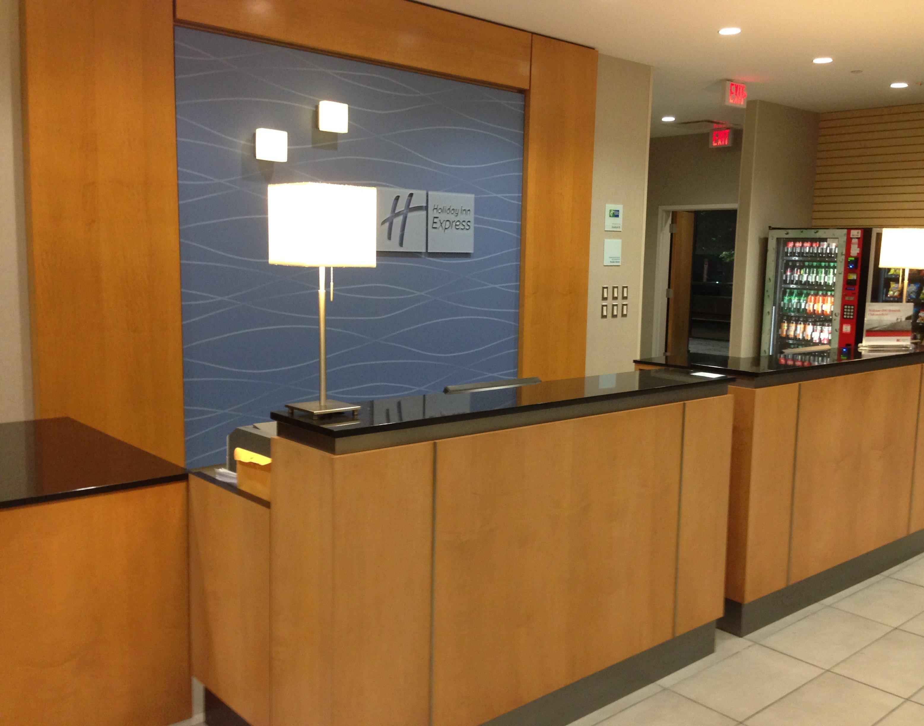 Holiday Inn Express Stamford, An Ihg Hotel 外观 照片