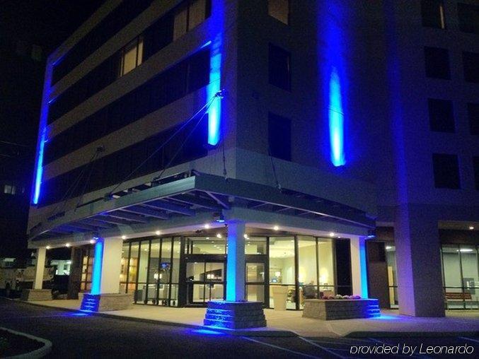 Holiday Inn Express Stamford, An Ihg Hotel 外观 照片